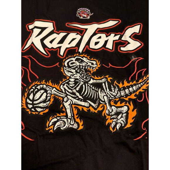Toronto Raptors Mitchell & Ness Black Skeleton Men's T-Shirt Flaming Logo Large - Picture 2 of 6